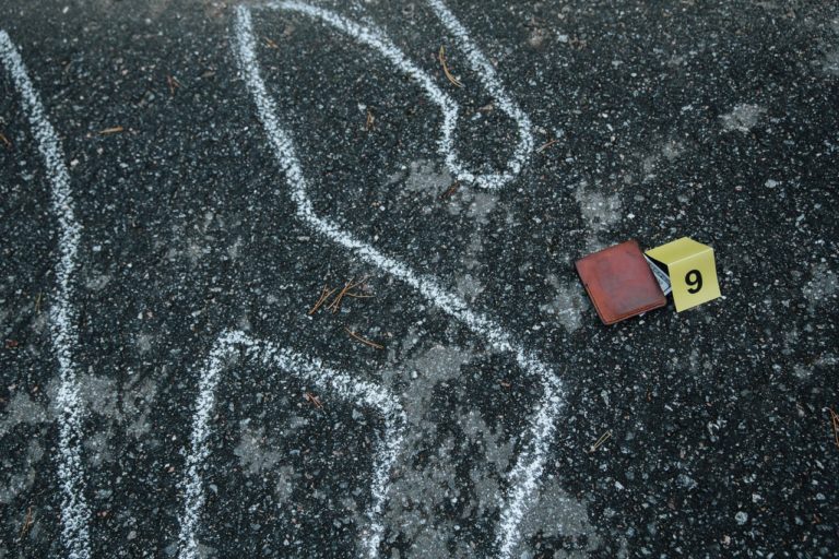 Un cadavre retrouvé dans un fossé.