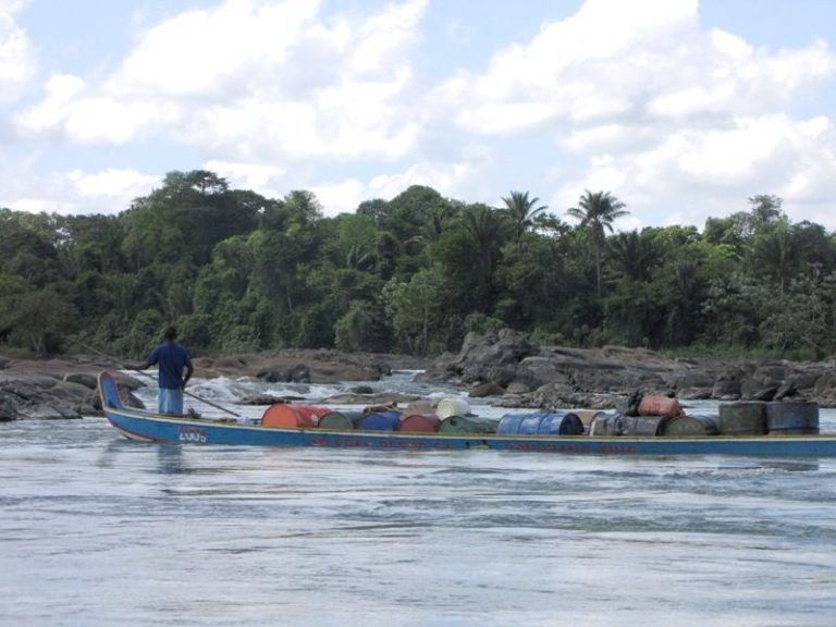 Qualité et accès à l’eau potable : l’exemple des communautés du Haut-Maroni - © CEB