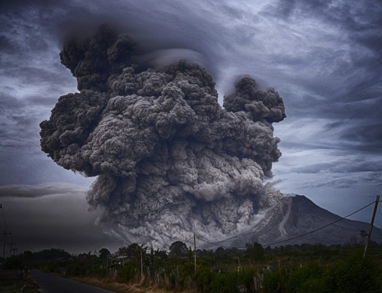 Éruption de la montagne Pelée : exercice d'évacuation