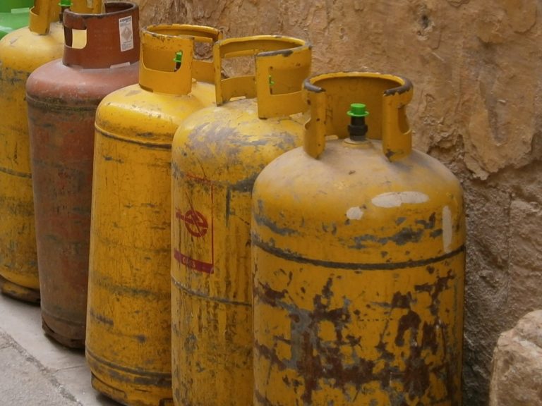 Saint-Joseph : une bouteille de gaz explose dans un appartement