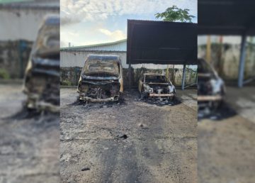 Deux véhicules des sapeurs-pompiers incendiés en pleine nuit