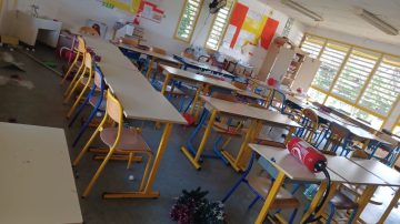 Une salle de classe de l'école Guimanmin à Matoury